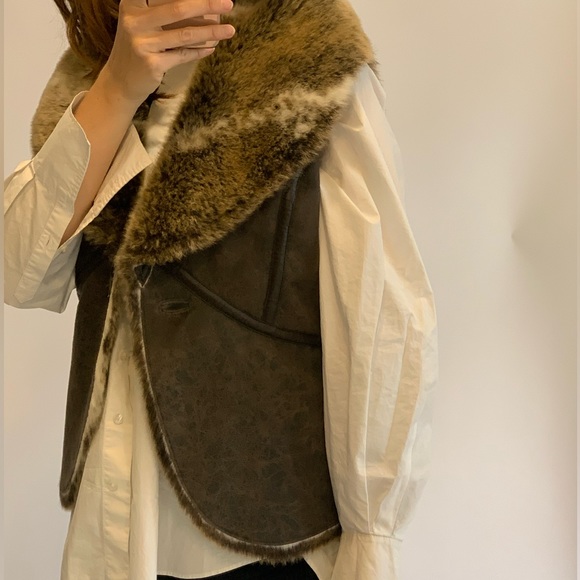 ❌SOLD❌Sherpa fur aviator style T&I vest jacket size M - Picture 9 of 9